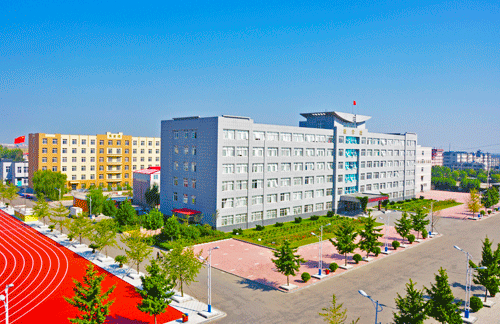 省 /a>示范高中,辽宁省级特色学校,东港市第三中学是一所普通高级中学