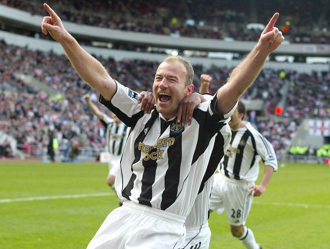  p>阿兰·希勒(alan shearer),1970年8月13日出生于英国 a target="