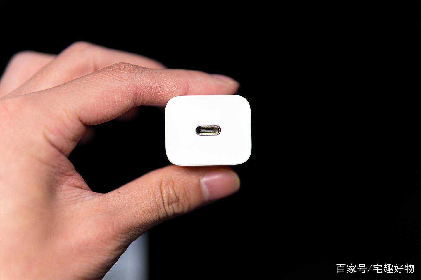 Iphone12绝佳伴侣 倍思超级硅w充电器使用分享 百科ta说
