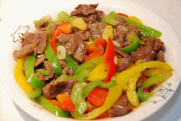 彩椒炒牛柳
