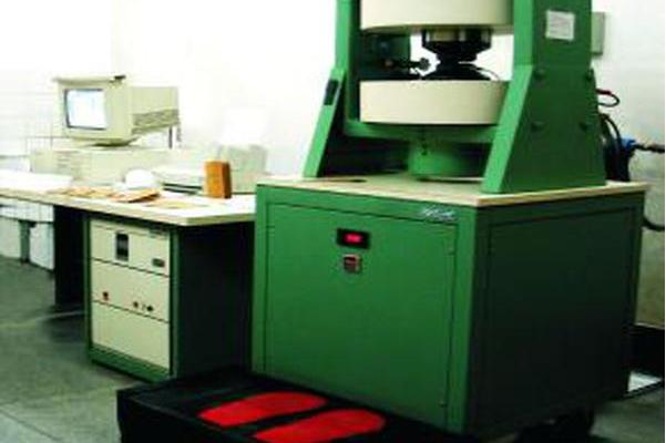 磁滞回线测量仪是一种用于物理学,材料科学领域的物理性能测试仪器,于