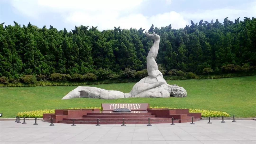上海市龙华烈士陵园