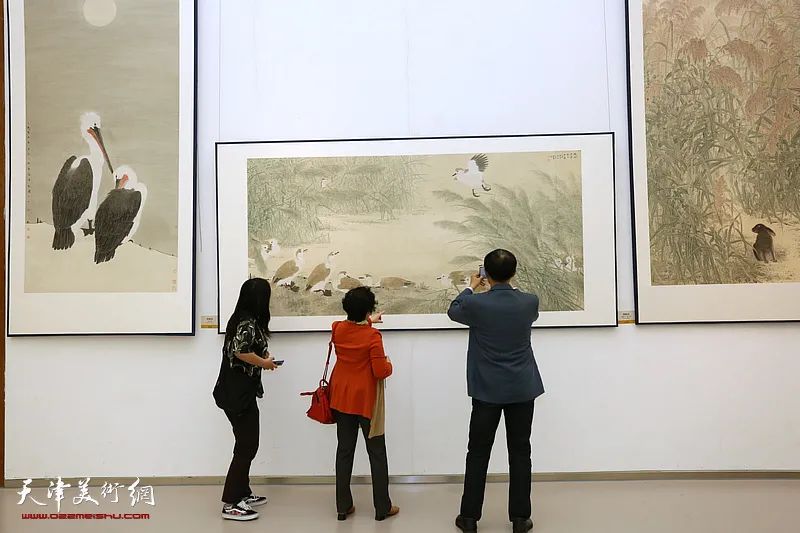 “盛世丹青”作品展开幕 天津18位中国画名家携佳作集中亮相_百科TA说