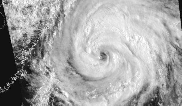  p>强台风烟花(英文名:severe typhoon in-fa;国际编号:2106;联合台风