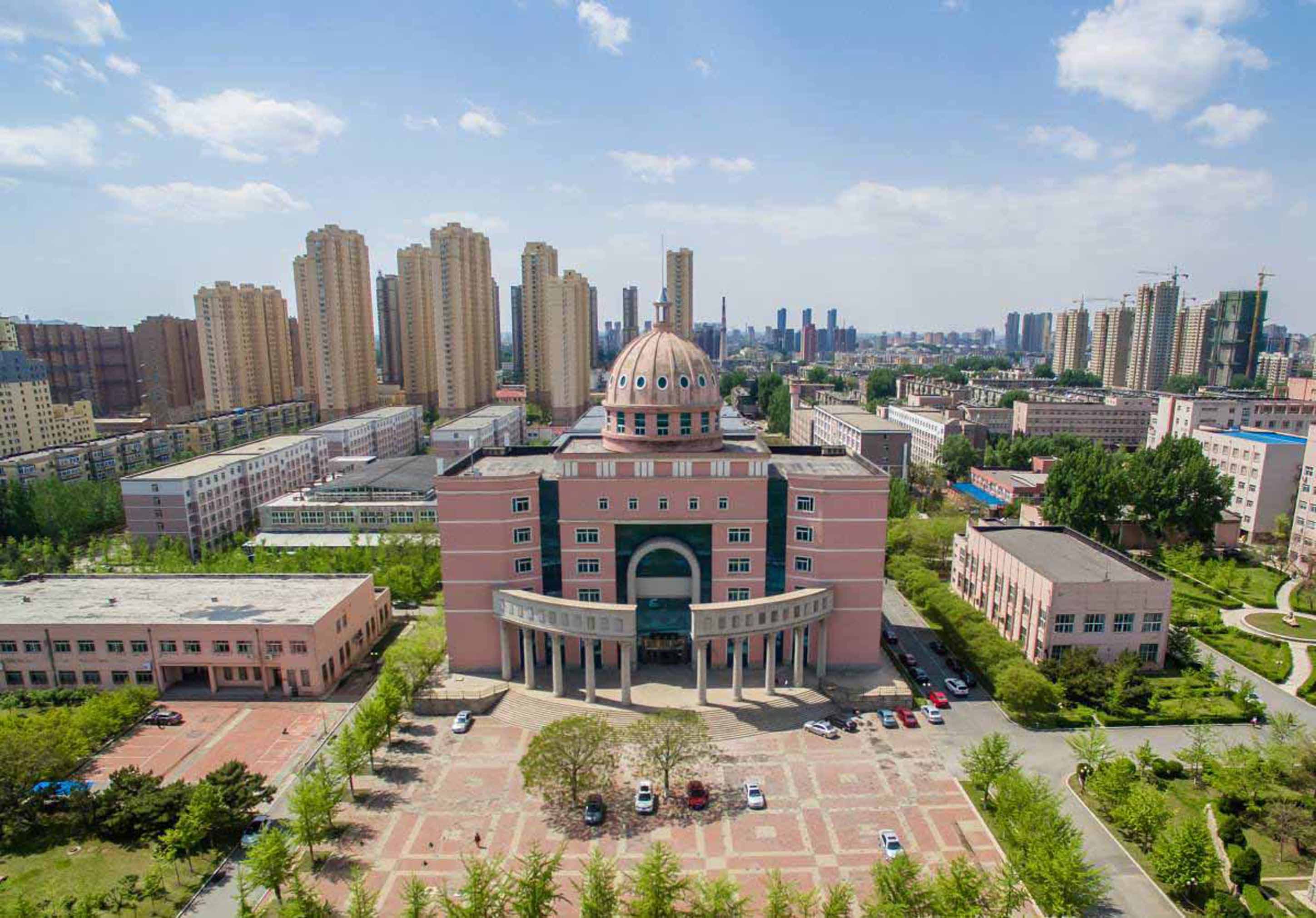 鞍山师范学院