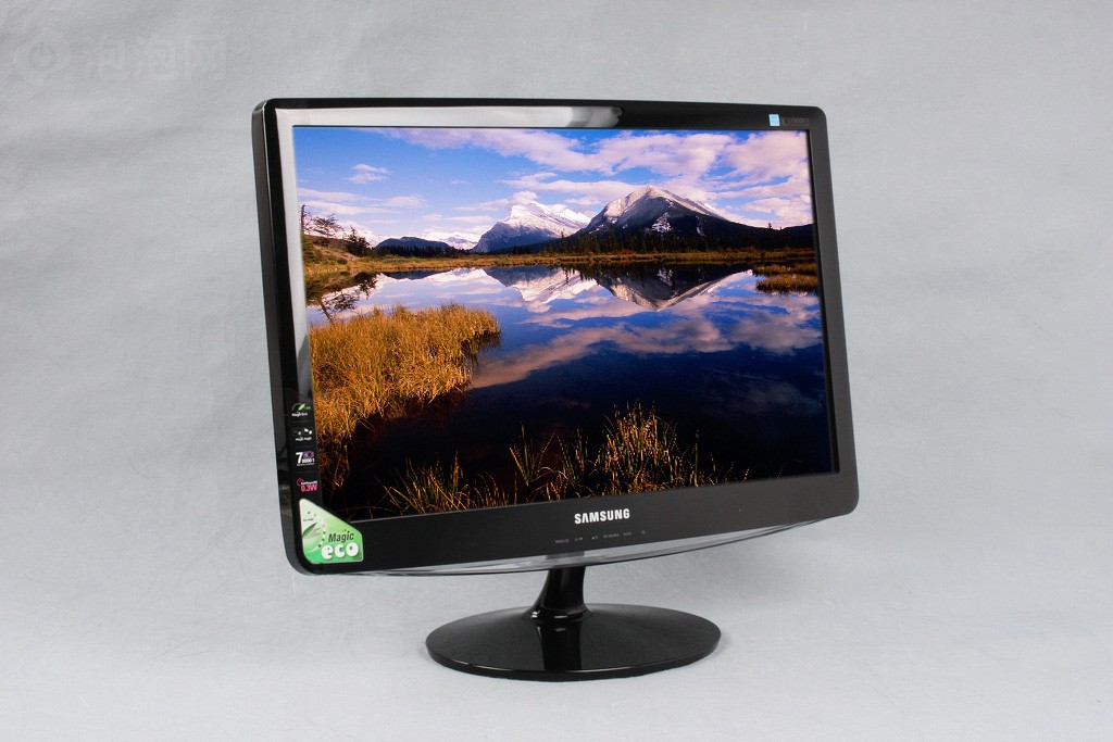 data-id="gn7bcskskr">三星b2230w是三星品牌旗下的一款22英寸显示器