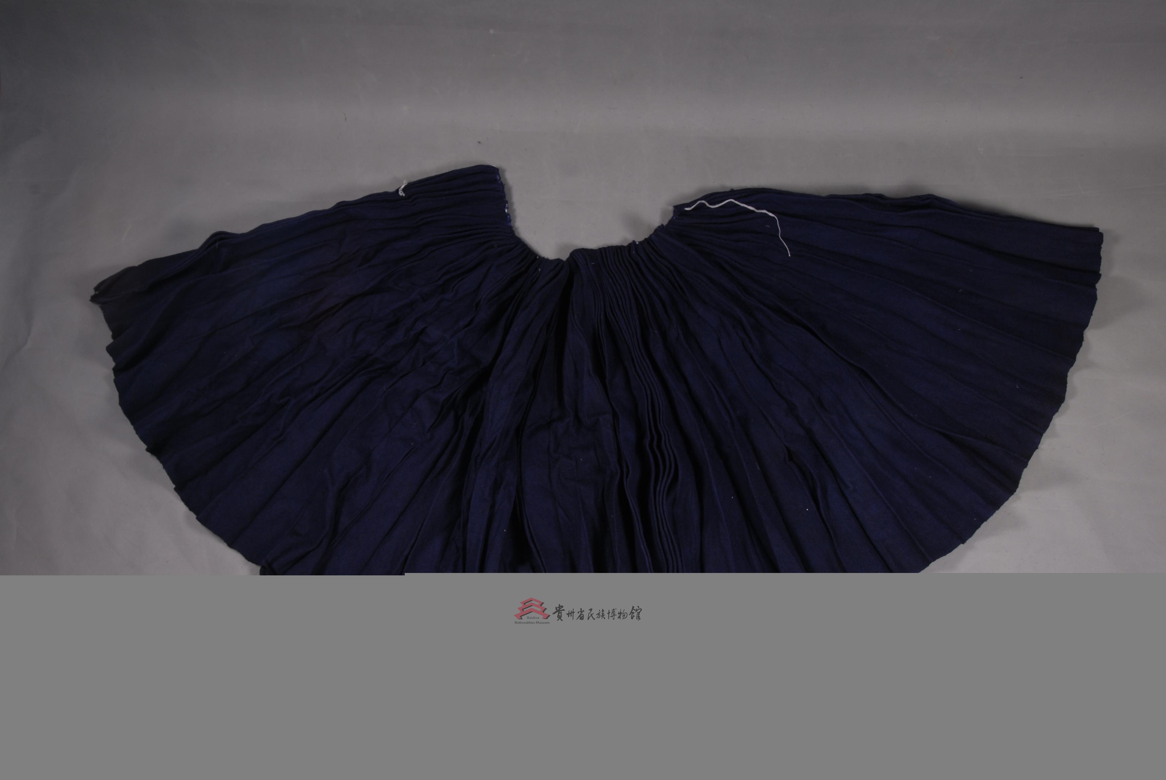 当代四川凉山彝族藏青色察尔瓦(披毡)