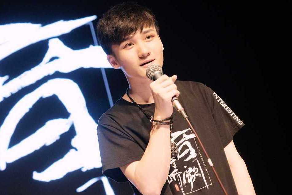 由殇小谨和李俊羽发起组织,聚集了全国各地的一群对传统与流行音乐有