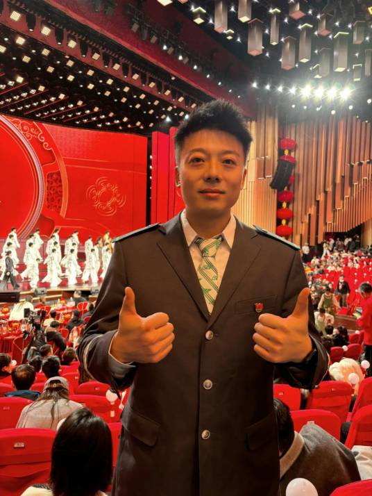 刘亮（重庆轨道集团运营一分公司党群干事）_百度百科