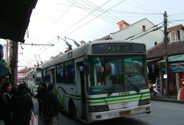  p data-id="tahokurtgjnr">上海公交8路(shanghai bus line no.