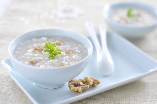  p>山药核桃粥是一道由山药,核桃等食材制成的美食. /p>