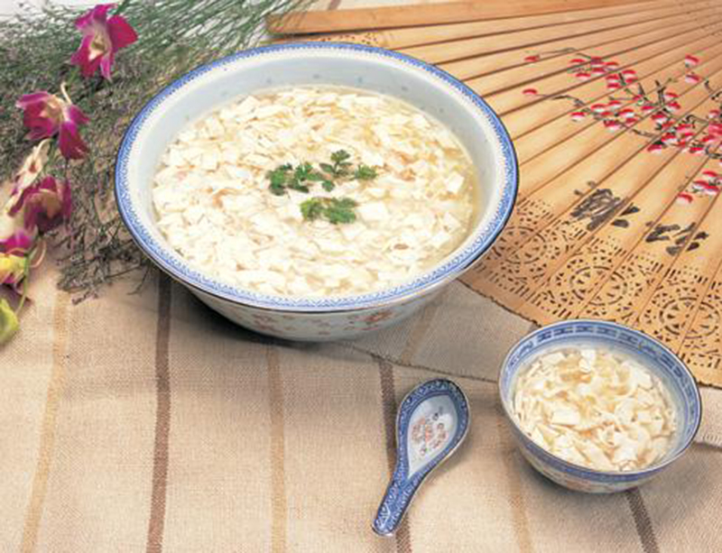  p data-id="go0m4u1uqj">西施豆腐是浙江诸暨的传统风味名菜,相传是