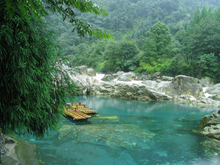  p>龙门山银厂沟属 a href="#" data-lemmaid="6585129">国家级风景