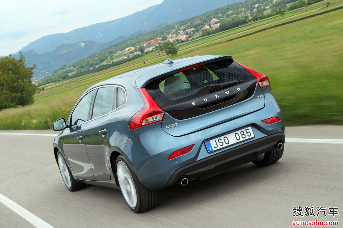  p>沃尔沃v40是 a target="_blank" href="/item/沃尔沃/156892" data