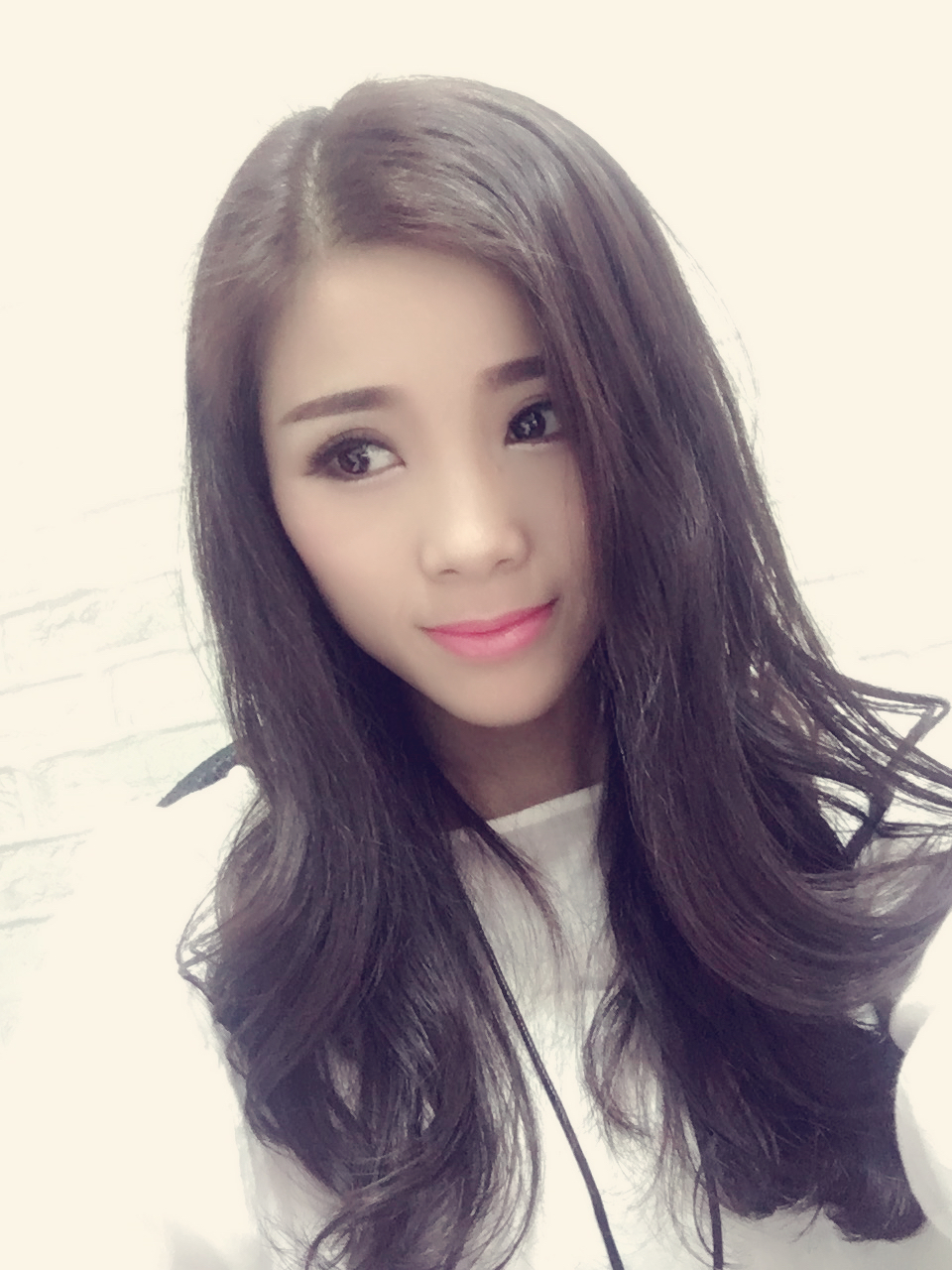  p>李婷婷,内地女歌手,2021年2月10日发行单曲《泪千行》. /p>