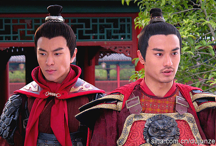 是一位铁骨铮铮的大将军,掌管十万禁卫军,帮助孟祈佑除掉孟祈星后掌管