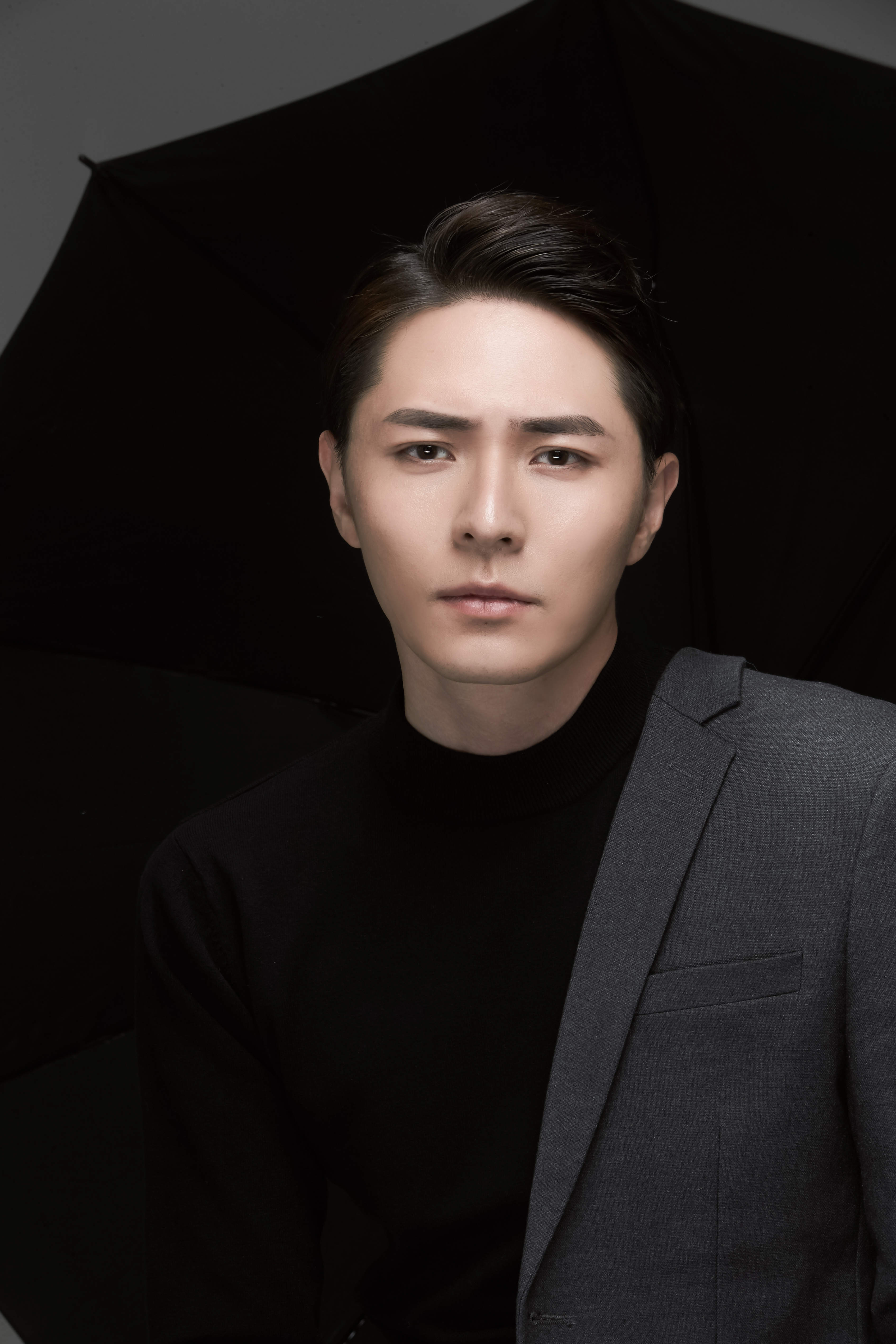  p>刘耀阳,1990年出生于湖北武汉,中国影视男演员,模特.