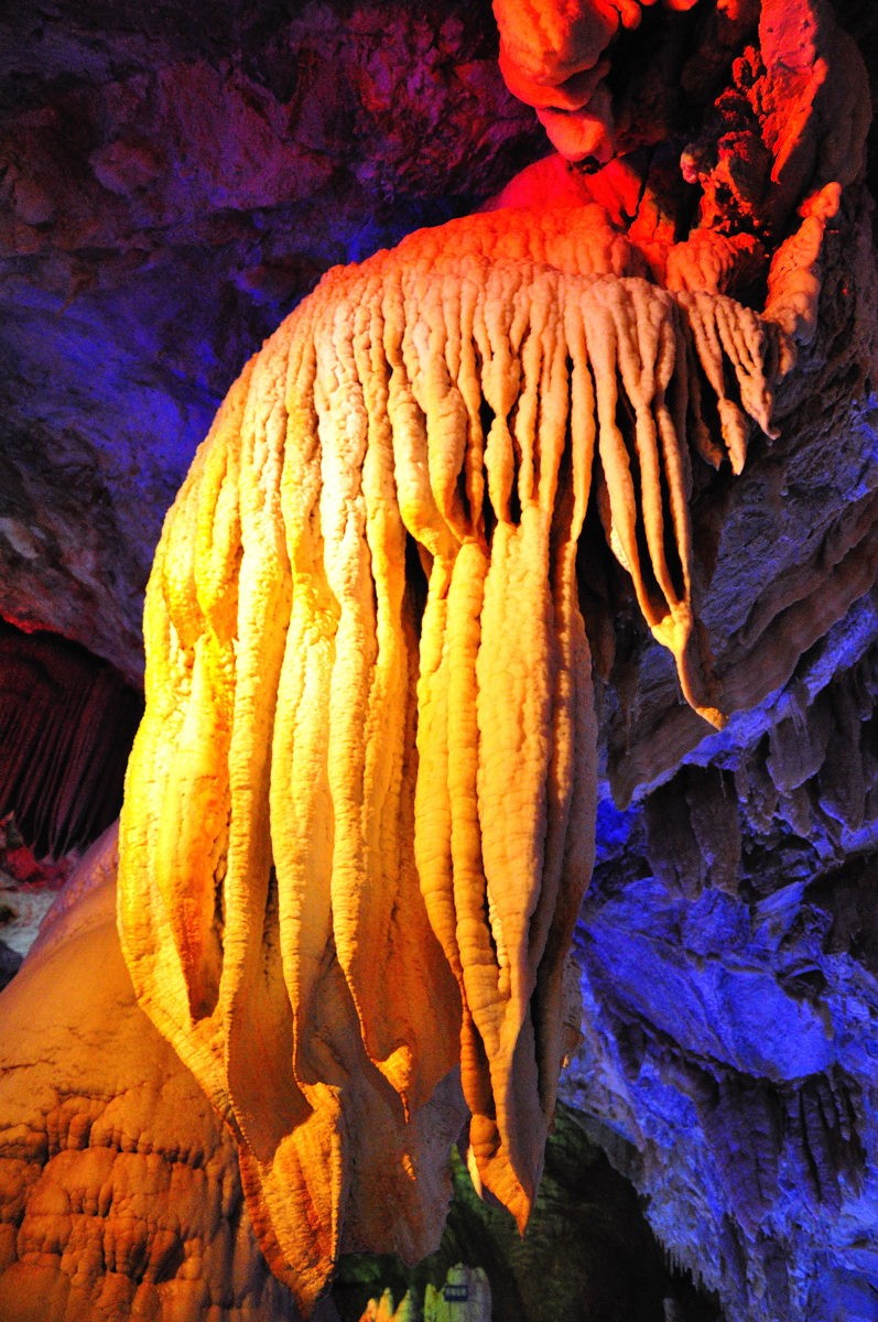  p>米易龙潭溶洞风景区 a href="#" data-lemmaid="2959433">位于 /a>