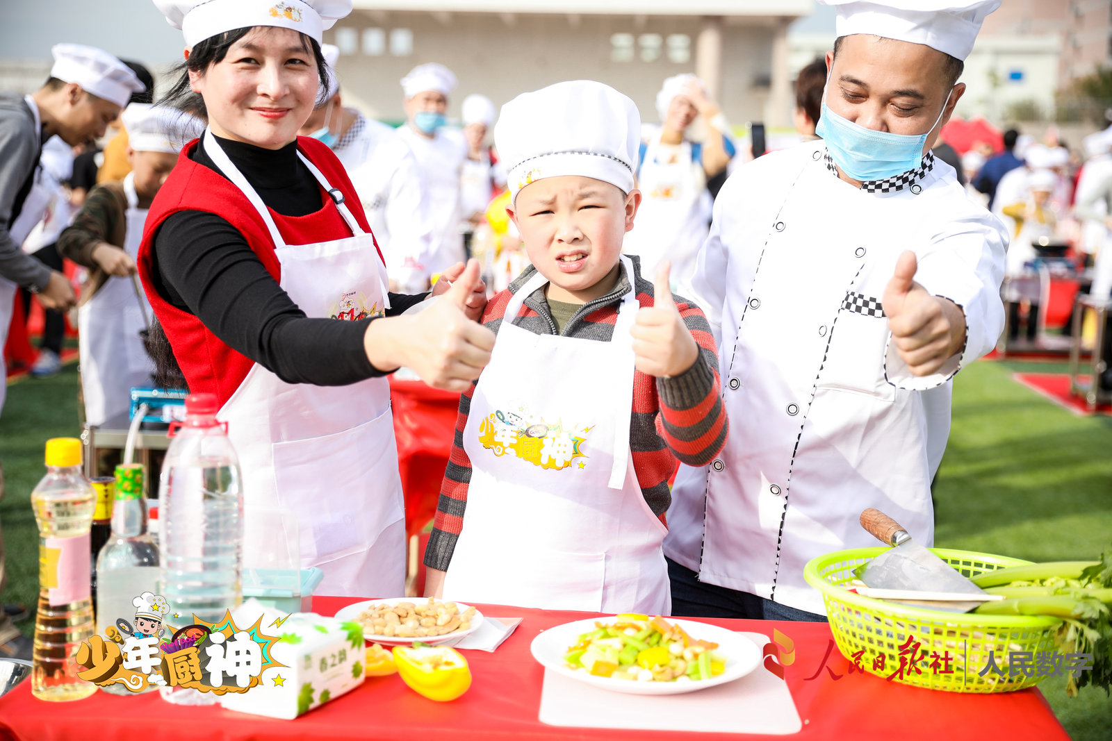  p>全国首个非遗美食亲子真人秀综艺节目"少年厨神",是由人民日报数字