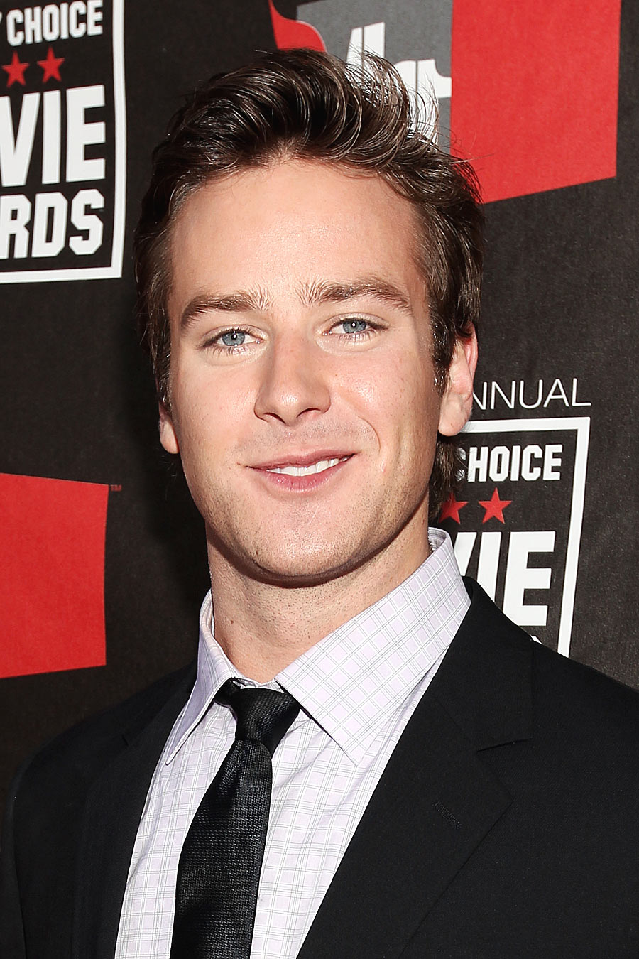 hammer) /i>,1986年8月28日出生于美国加州洛杉矶,美国男演员