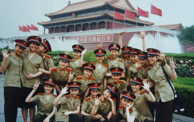 女演员,先后毕业于解放军艺术学院舞蹈系,北京电影学院高职学院表演系