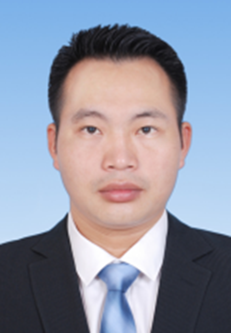 黎泽初,男,现任广东省肇庆市怀集县政府