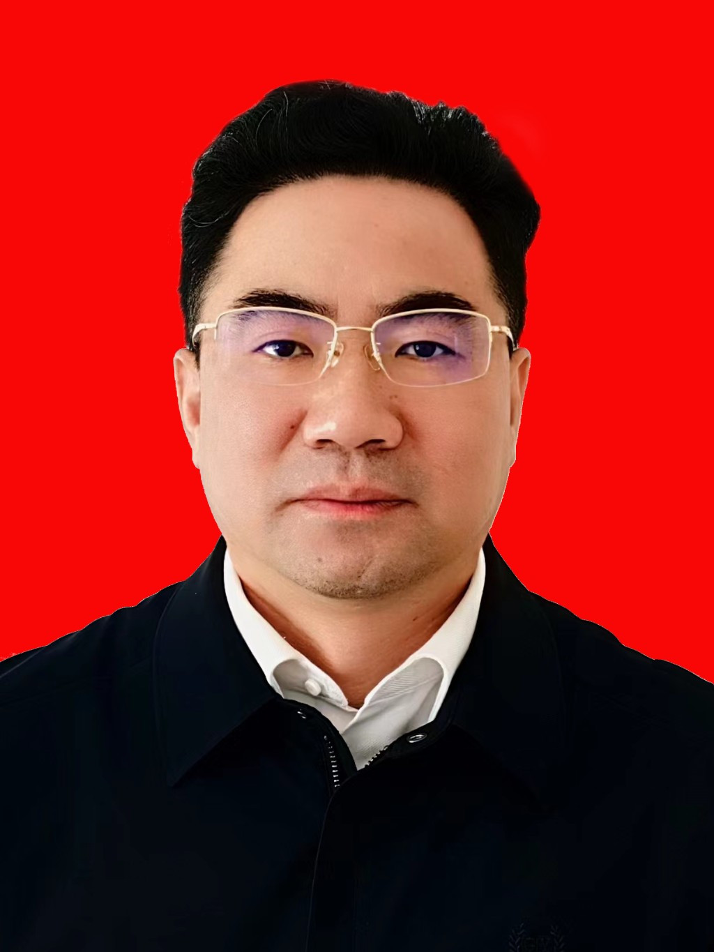  p data-id="gnb8qt2jr4">尹建恒,男,汉族,1