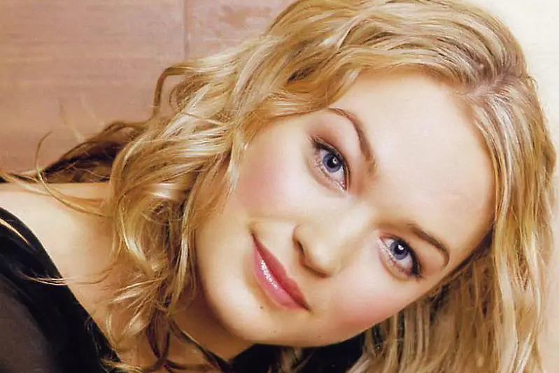  p>索菲娅·迈尔斯,1980年03月18日出生,女,演员,代表作品有《英伦式