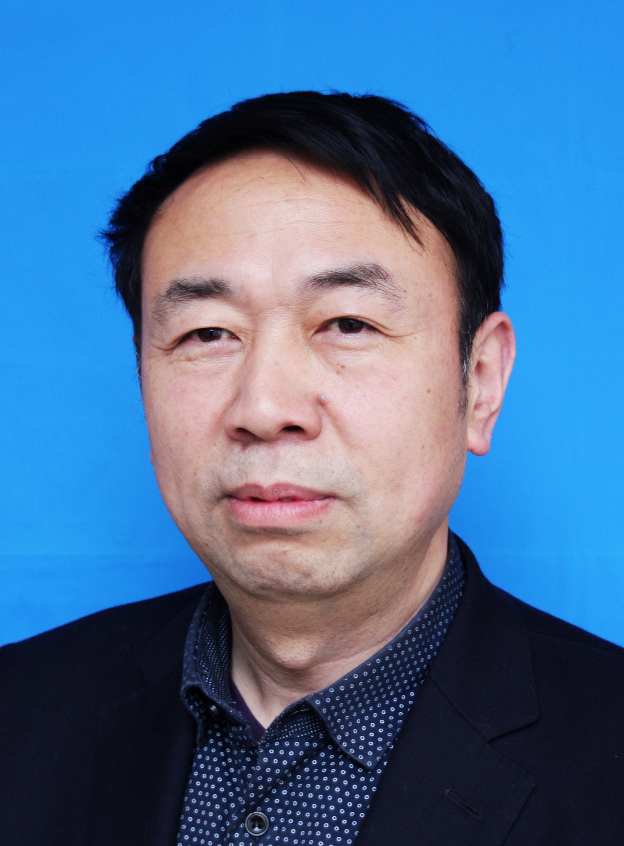  p data-id="ub7vomudd61u">张勇,现任湖北省十堰市竹山县教育局党组