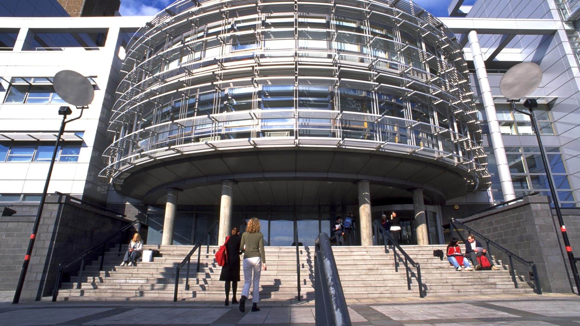  p>格拉斯哥卡利多尼安大学(glasgow caledonian university,简称:gcu