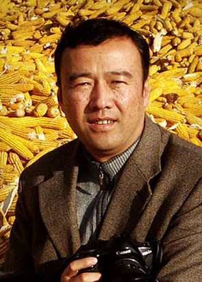  p>胡振辉,1966年6月出生于农垦牡丹江管理局海林农场. /p>