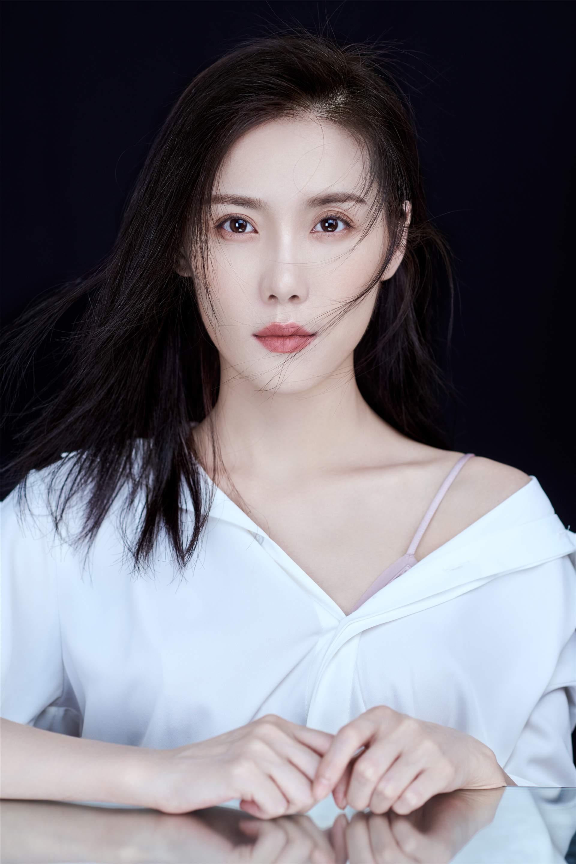  p>梁诗冉,毕业于北京电影学院,中国内地女演员.