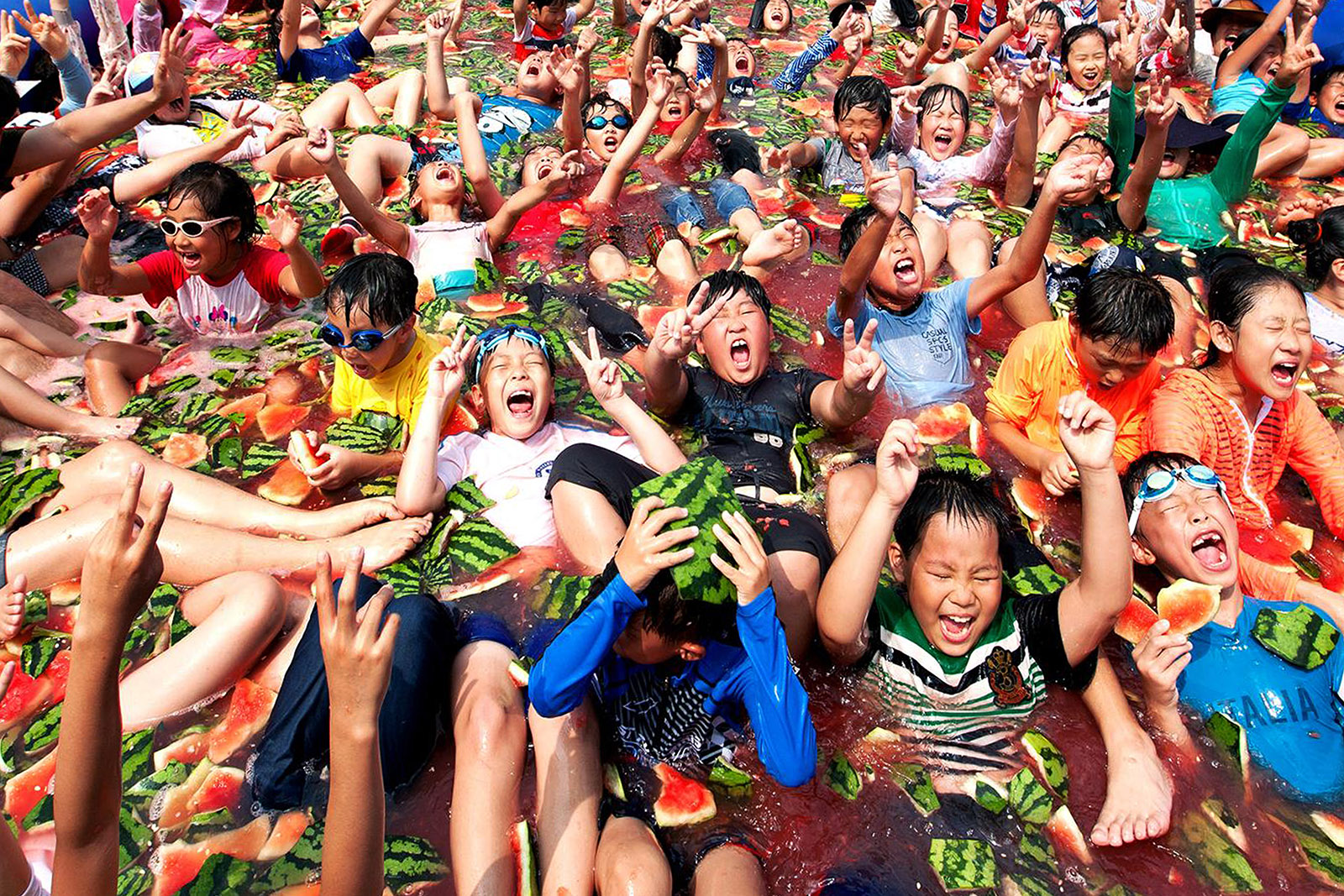  p data-id="gnwr13ainc">西瓜节,是以西瓜为主题的经济文化节日活动.