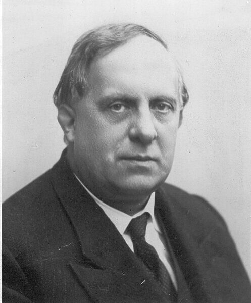 frederick william lanchester ,1868年10月23日-1946年3月8日)是一位