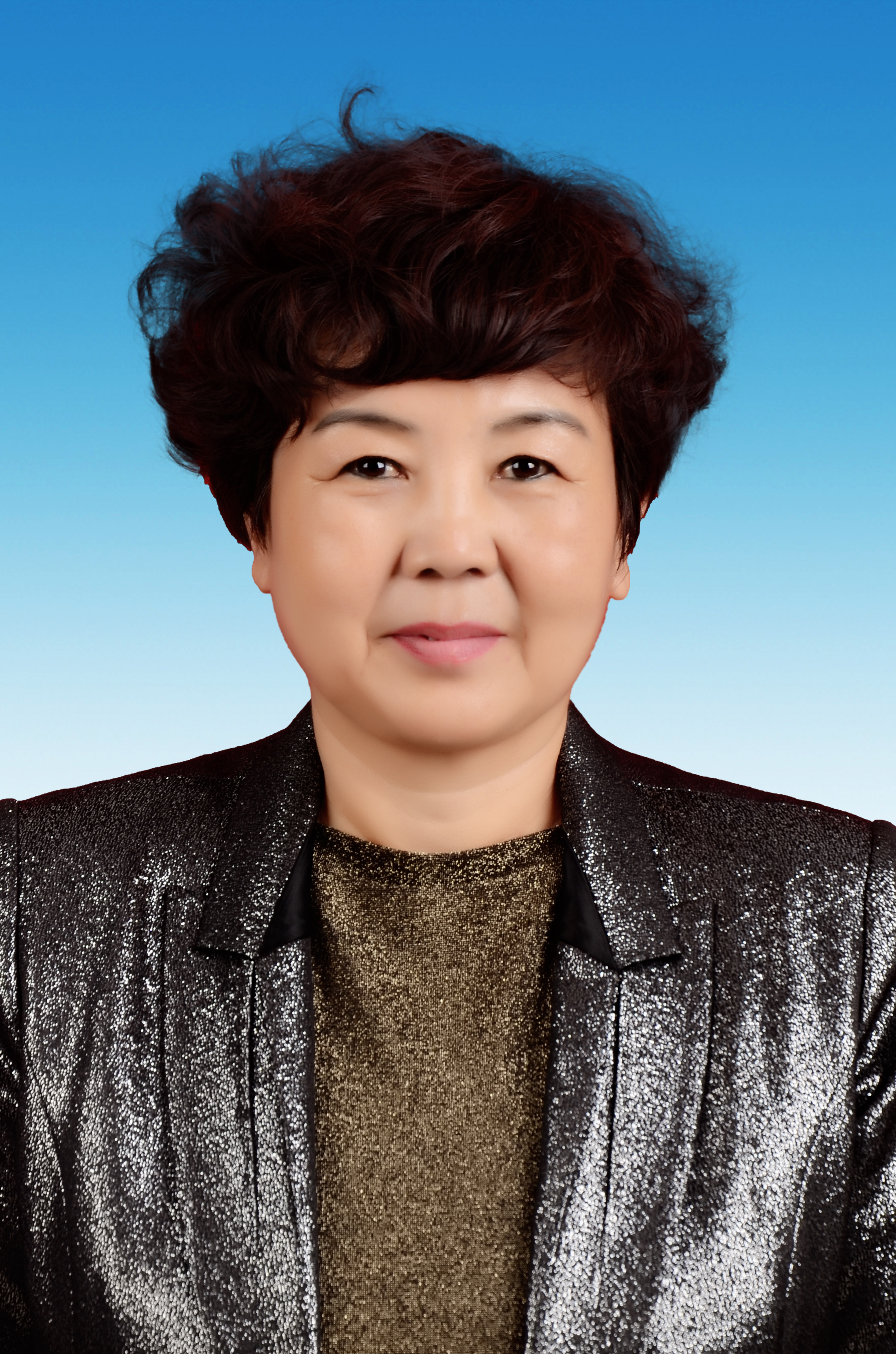  p>莎仁高娃,女, a target="_blank" href="/item/蒙古族/129889"