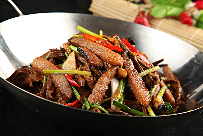 干锅腊肉茶树菇