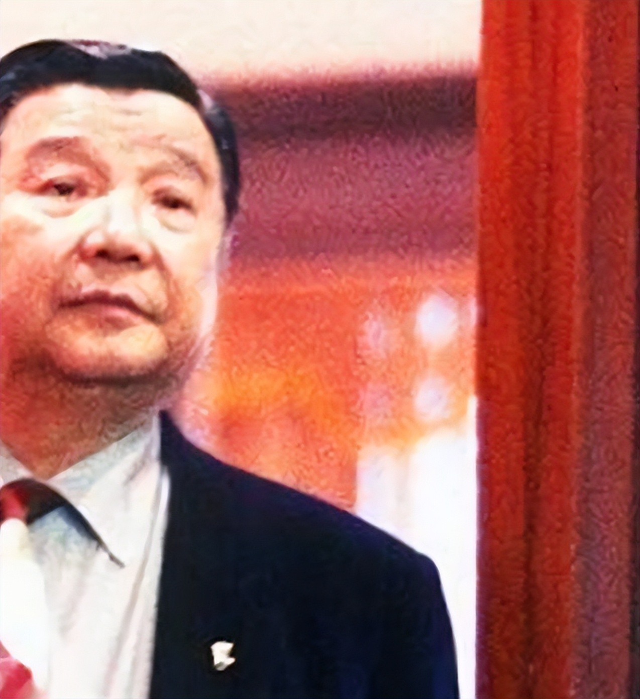 香港探长吕乐：纵横黑白两道，资产能买上万套房，逃亡后活到91岁_百科TA说
