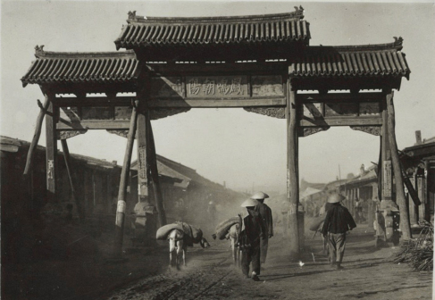 朝阳老城“凤鸣朝阳”牌楼