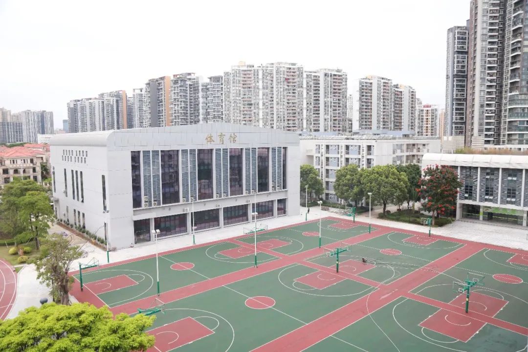 深圳市新安中学