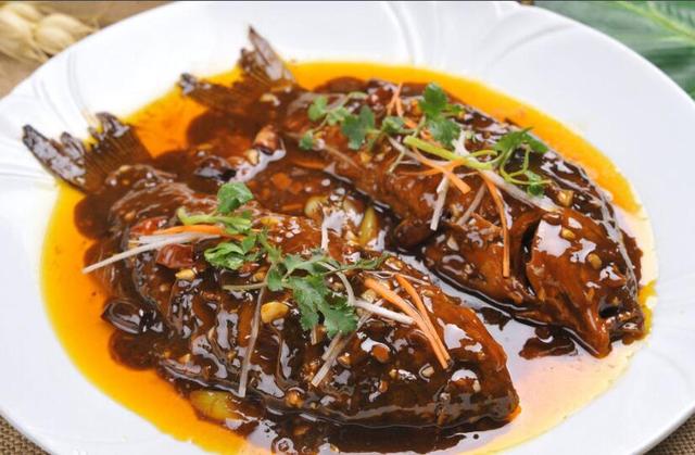 酱鲫鱼
