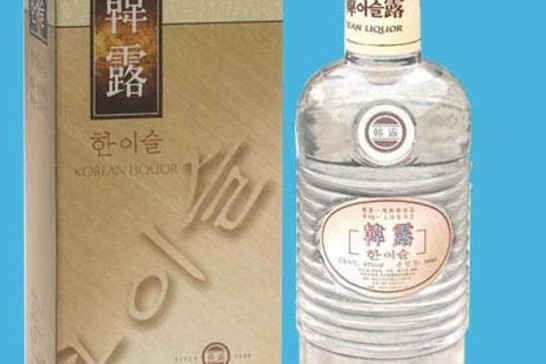  p>韩露酒是一种酒,产自于韩国,口味清新. /p>