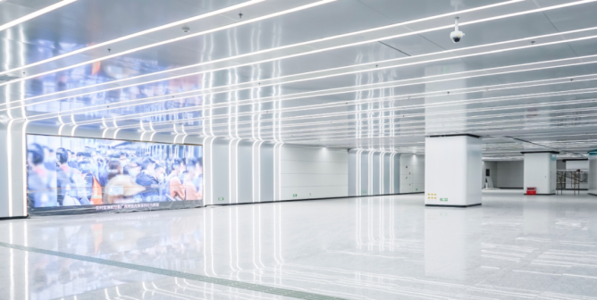 广州白云站下的石潭站