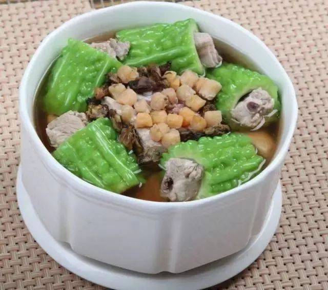 苦瓜猪脚汤