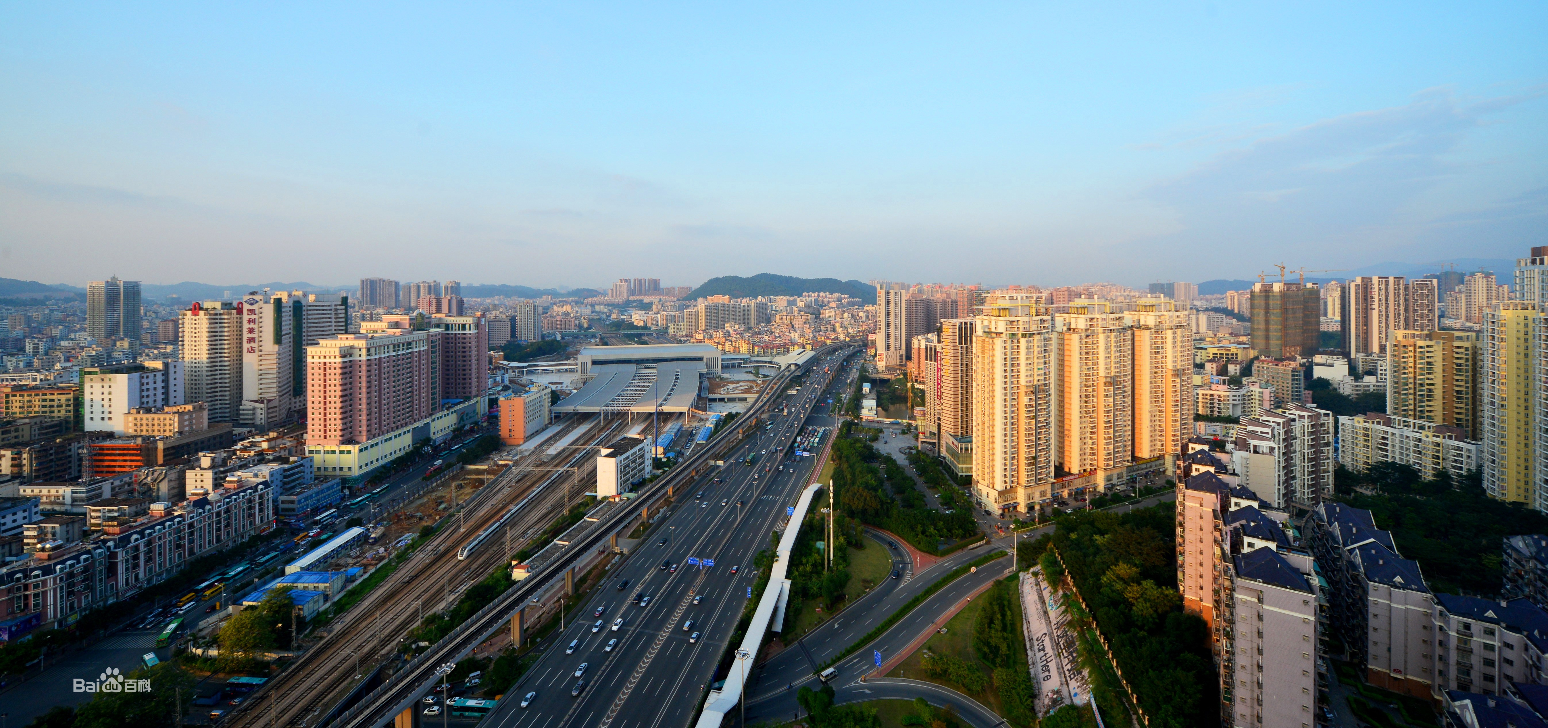  p>布吉街道,隶属于深圳市 a target="_blank" href="/item/龙岗区