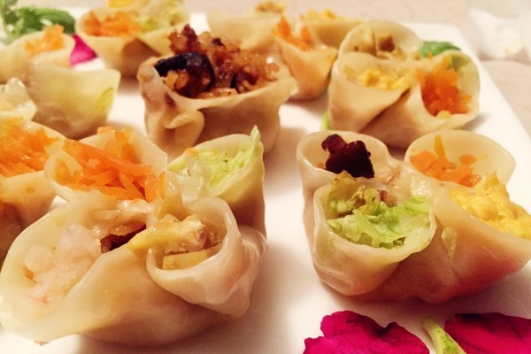  p>四喜烧麦是一道美味的菜肴.