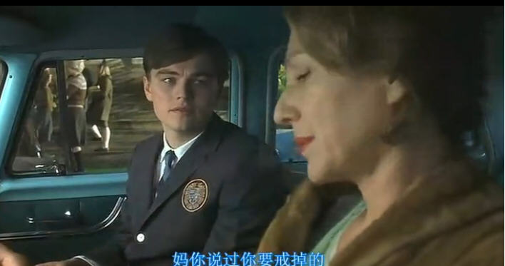 逍遥法外,汉语成语,拼音:xiāo yáo fǎ wài,意思是指犯法的人没有
