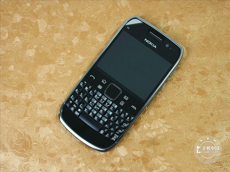  p>诺基亚一款于2011年上市的经典全键盘手机.