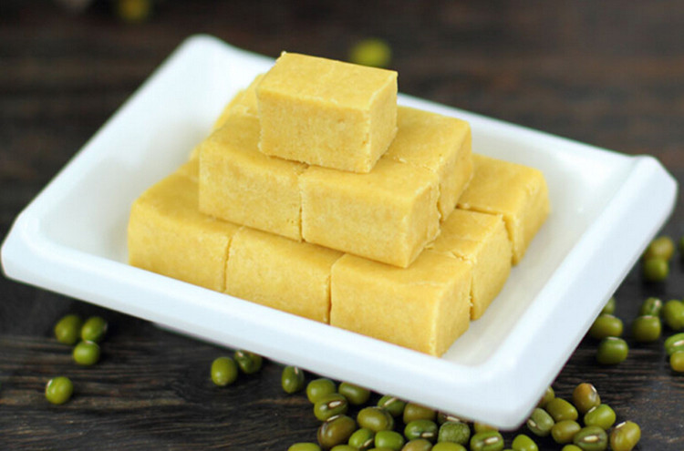  p>栗子桂花糕是 a target="_blank" href="/item/栗子糕/2467783"