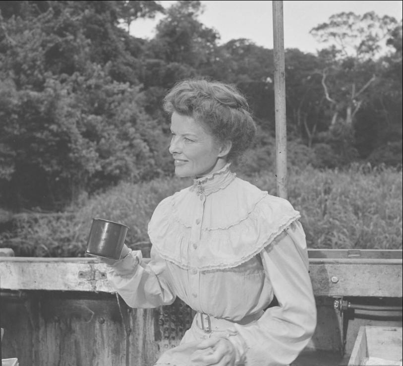  p>《非洲女王号》是由 a data-lemmaid="9271285">约翰·休斯顿 /a>