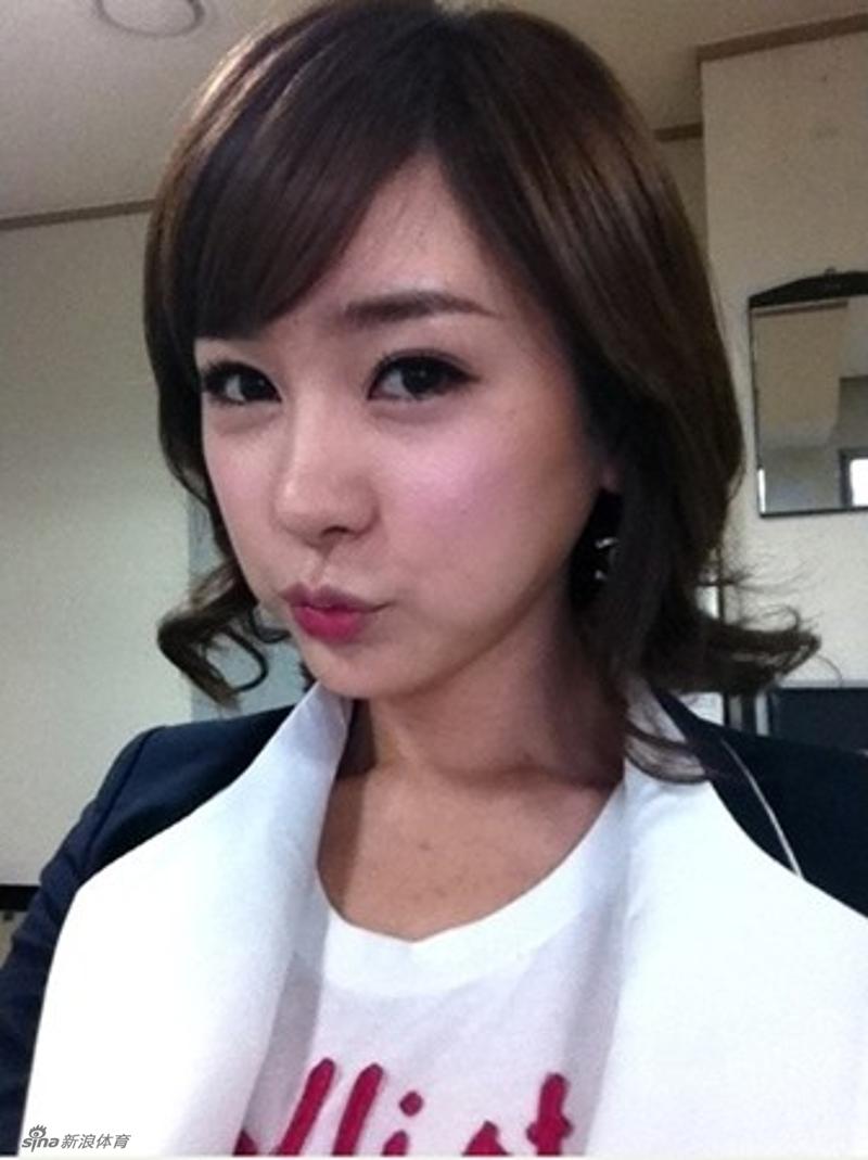  /p> p>2012年10月底,孔书英海量性感照曝光,引起网民极大关注. /p>